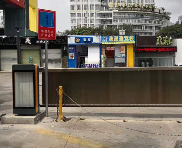 赤峰车库广告道闸